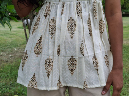 GraceLeaf Sleeveless Kurti